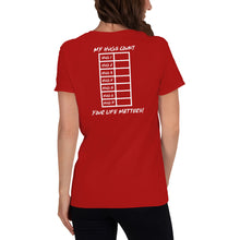 Load image into Gallery viewer, Women&#39;s Red Free Hugs Tee